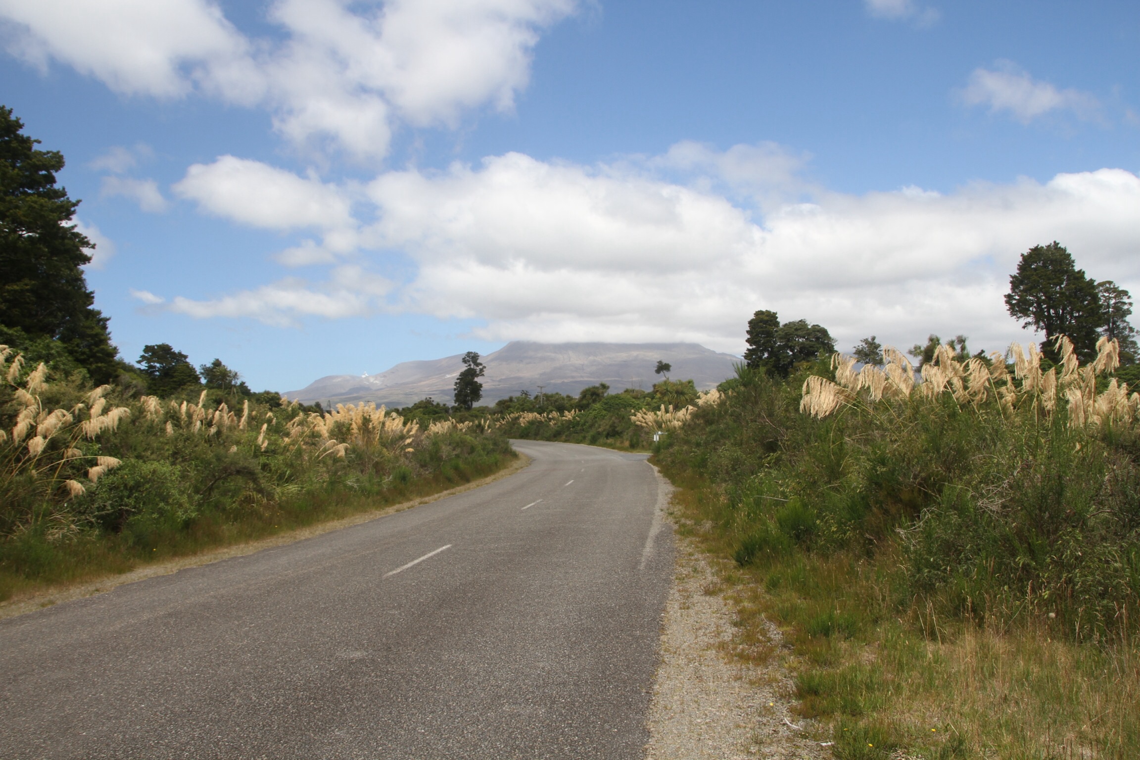 den Rest der 42 Traverse zum Fuße des Tongariro Crossings